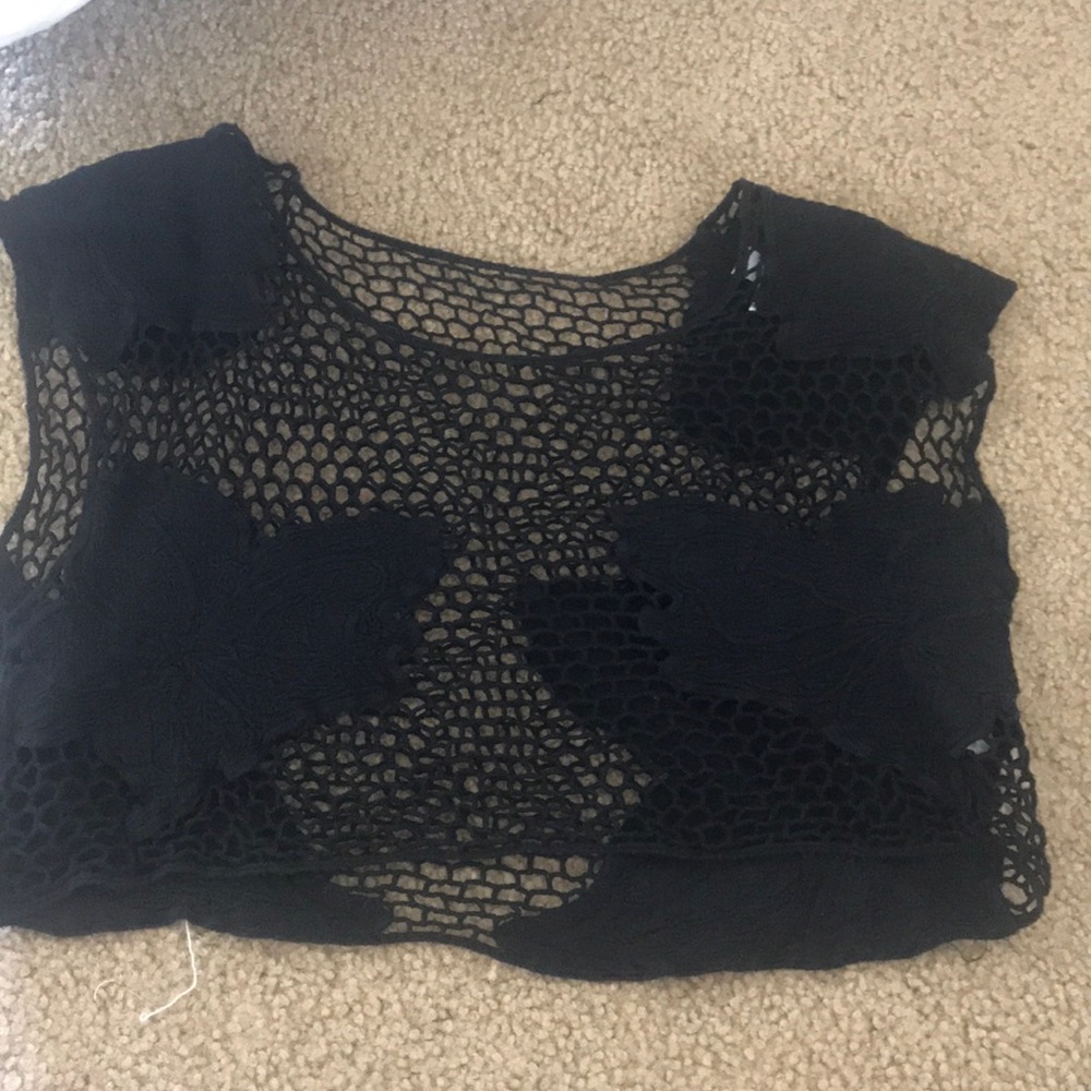 Tobi laced crop